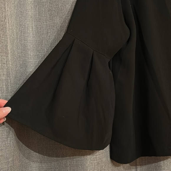 3/4 flutter sleeve top from H&M - Picture 5 of 6